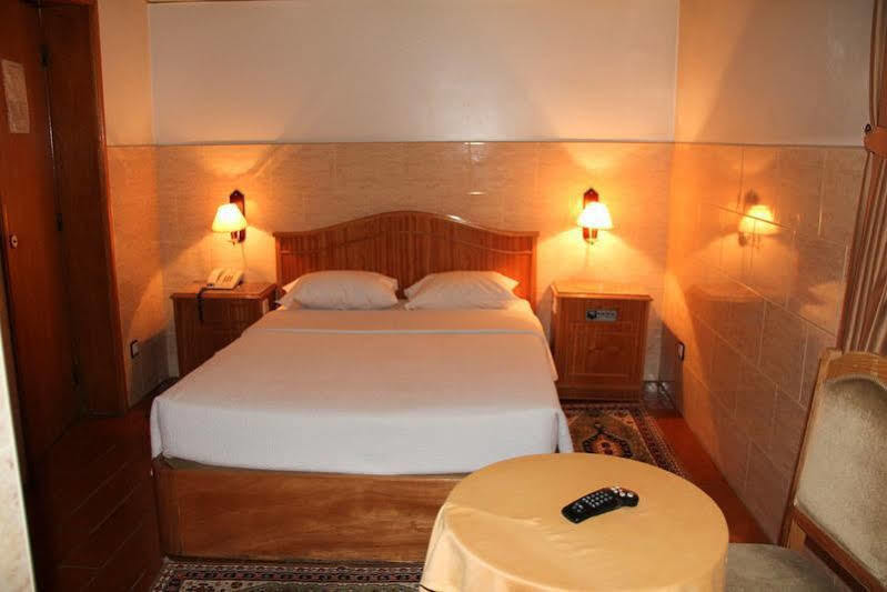 Portucalense Bed & Breakfast Porto Exterior foto