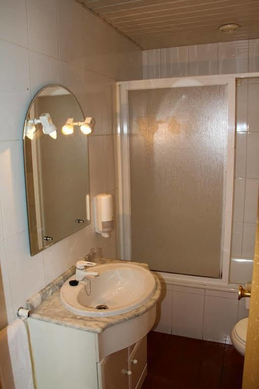 Portucalense Bed & Breakfast Porto Exterior foto