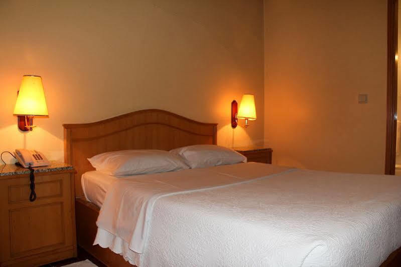 Portucalense Bed & Breakfast Porto Exterior foto